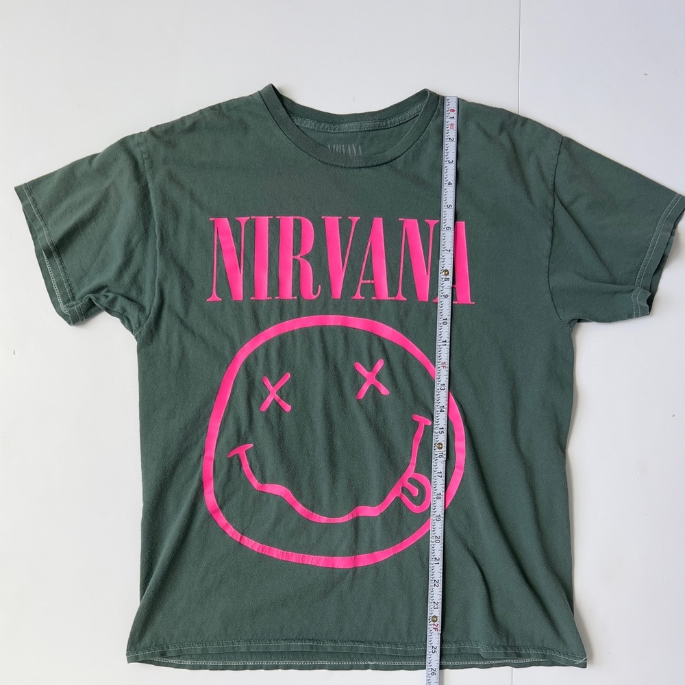 NIRVANA Green Tee with Hot Pink Smiley Logo - Picture 5 of 5